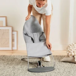 BabyBjörn Bliss Skråstol 3D Jersey inkl. Legetøj, Lysegrå