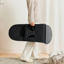 BabyBjörn Bliss Skråstol Woven Classic Quilt, Sort