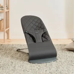 BabyBjörn Bliss Skråstol Woven Classic Quilt, Antracitgrå