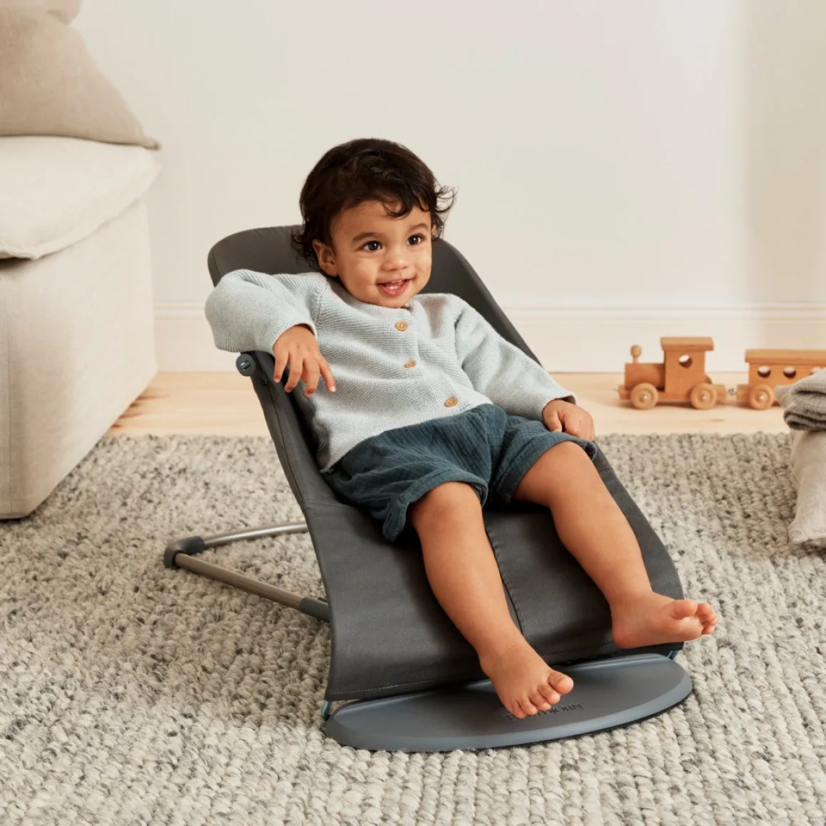 BabyBjörn Bliss Skråstol Woven Bladmønstret Quilt, Antracitgrå