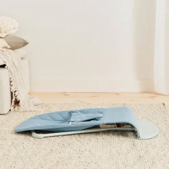 BabyBjörn Bliss Skråstol Woven Bladmønstret Quilt, Blå