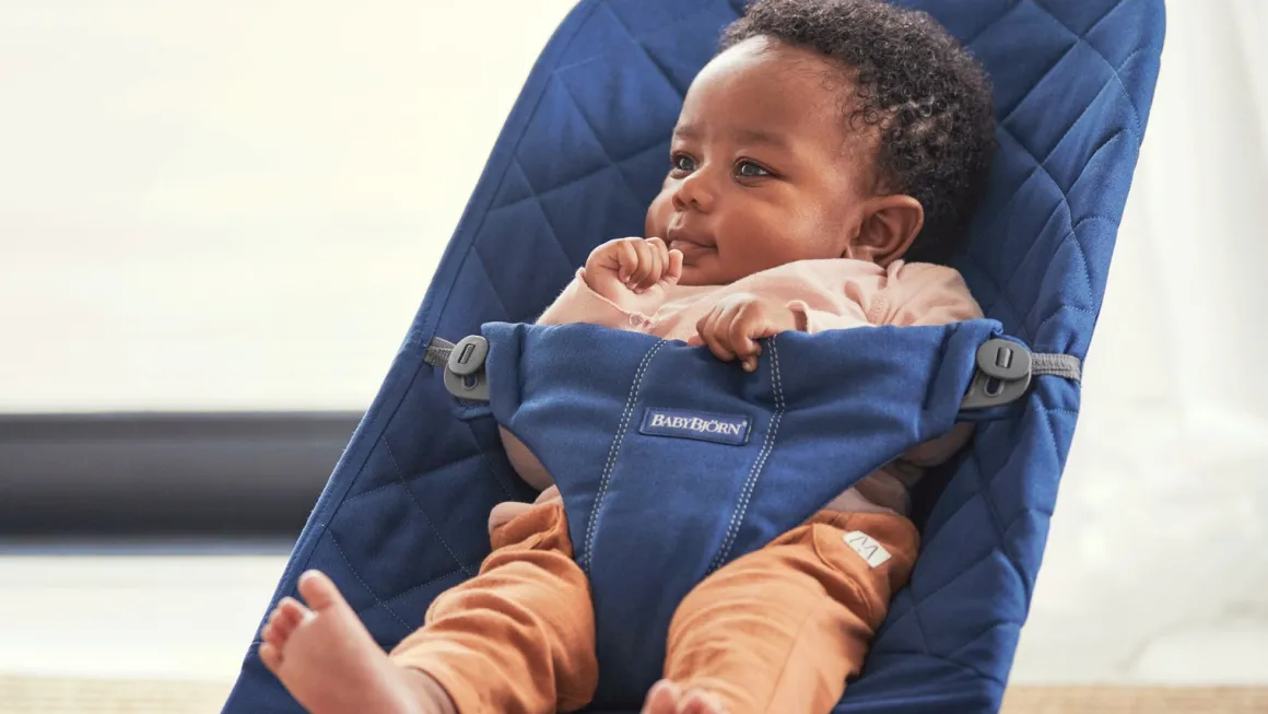 BabyBjörn Bliss Skråstol Woven Classic Quilt, Midnatsblå