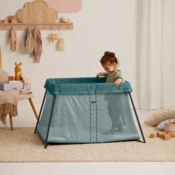 BabyBjörn Light Weekendseng inkl. Overtrækslagen, Dark Green