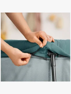 BabyBjörn Light Weekendseng inkl. Overtrækslagen, Dark Green