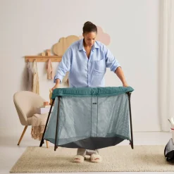 BabyBjörn Light Weekendseng, Mørkegrøn