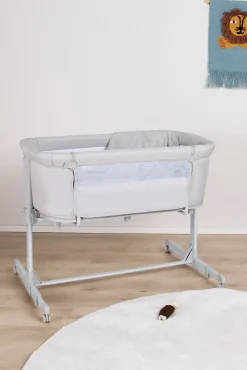 Beemoo CARE 2-i-1 Bedside Crib & Kravlegård, Light Grey