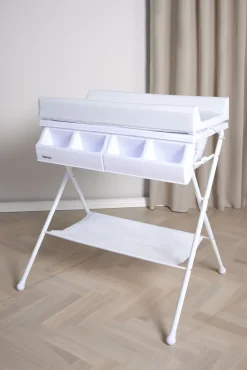 Beemoo CARE Sammenfoldeligt Puslebord m. Badekar, Hvid