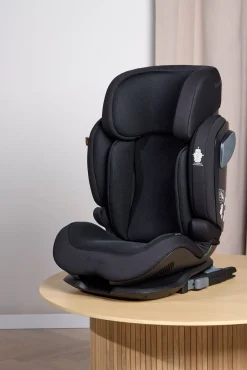 Beemoo Recline i-Size Autostol inkl. Deluxe Sædebeskytter, Black Mesh