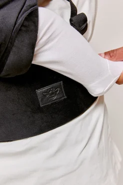 Bizzi Growin Nomad Air Bæresele, Panther Black Velvet