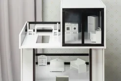 Cloudberry Castle Dukkehus, Sort/Hvid