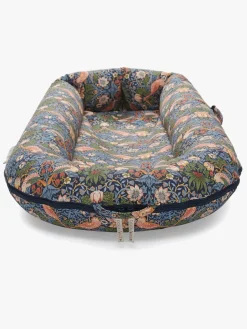 DockATot Deluxe+ Babynest, Strawberry Thief