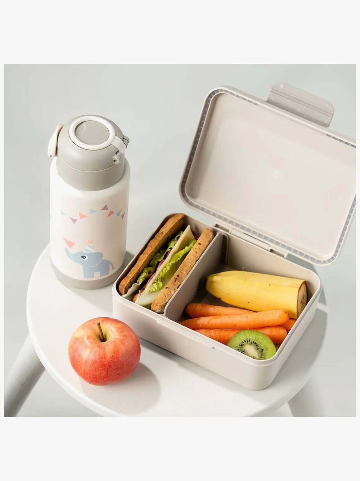 Done By Deer Celebration Drikkedunk, Sand