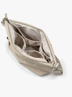 Done By Deer Pusletaske med Barnevognskroge, Sandfarvet