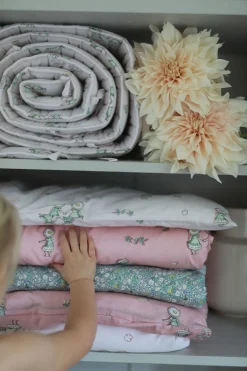 Elsa Beskow Blomsterfesten Sengesæt 150 x 210, Sandfarvet