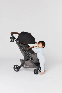 Ergobaby Metro+ Deluxe Klapvogn, London Skyline Shadow