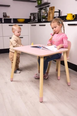 Family-SCL Kanin Bord & Stol Sæt, Pink