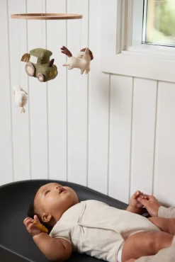 FILIBABBA  Hør Uro, Magic Farm