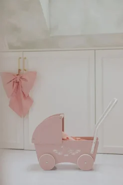 Krea Dukkevogn, Rose