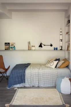 Lorena Canals  Vaskbart Gulvtæppe 90x130 Bloom, Guldfarvet